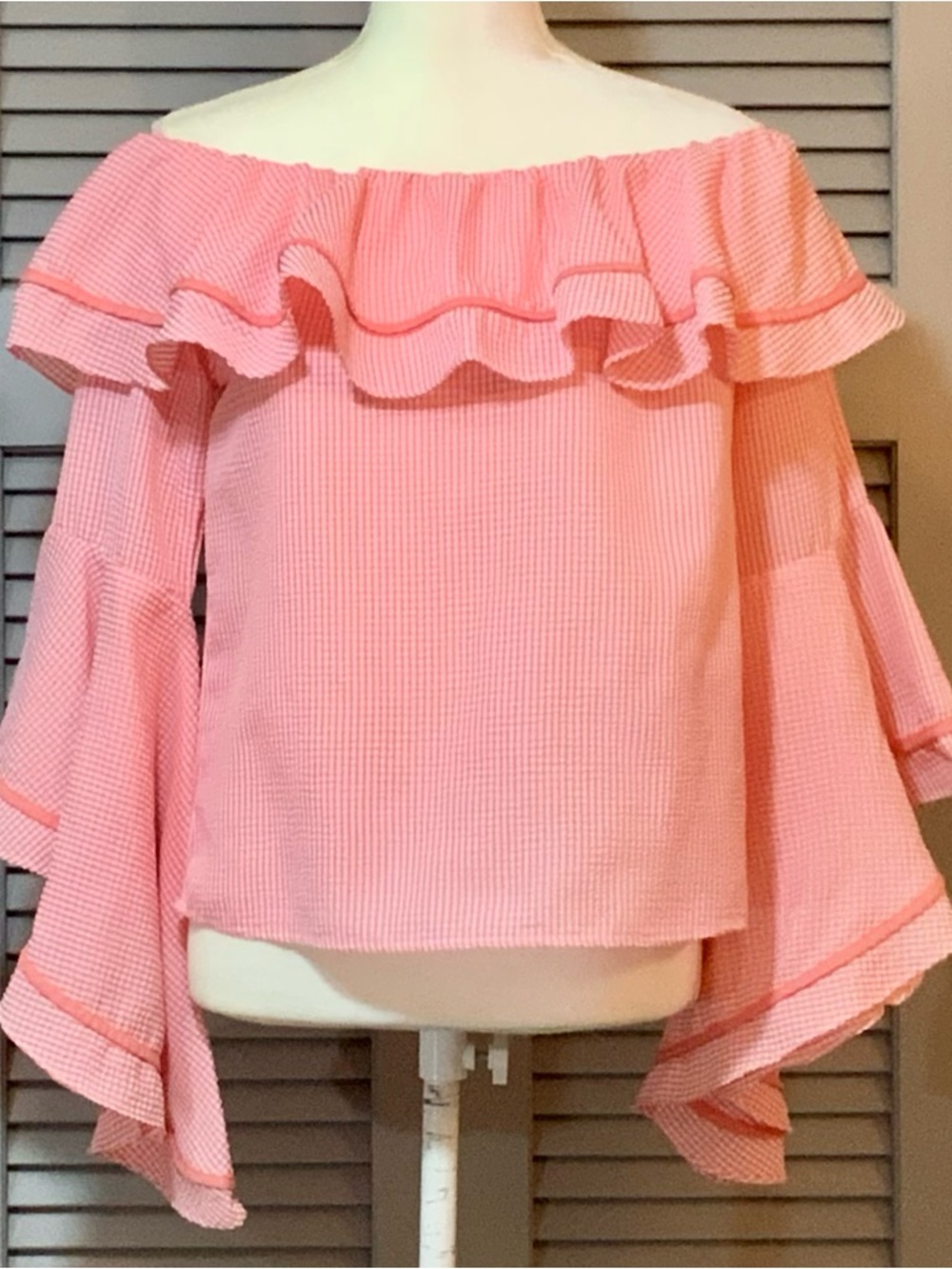 Liquid by Sioni Coral/Pink Off-Shoulder Ruffle Bell-Sleeve Top - Picture 1 of 7